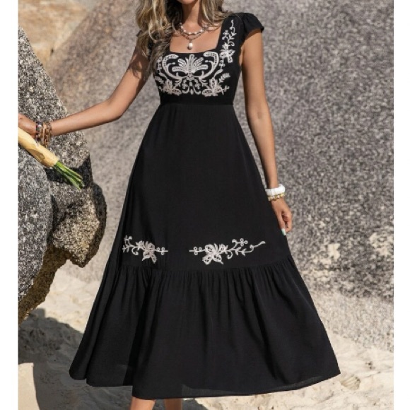 Boho floral embroidery ruffle hem dress